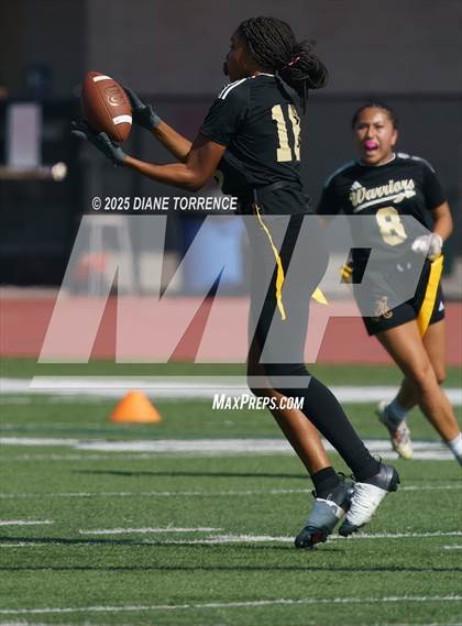 Thumbnail 2 in Adelanto vs Bishop Alemany (CIF SS Division 6 Championship) photogallery.