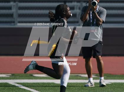 Thumbnail 3 in Adelanto vs Bishop Alemany (CIF SS Division 6 Championship) photogallery.