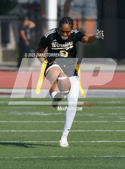 Thumbnail 3 in Adelanto vs Bishop Alemany (CIF SS Division 6 Championship) photogallery.
