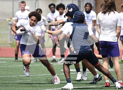 Thumbnail 3 in Rancho Cucamonga vs. St. John Bosco (Battle At The Beach) photogallery.