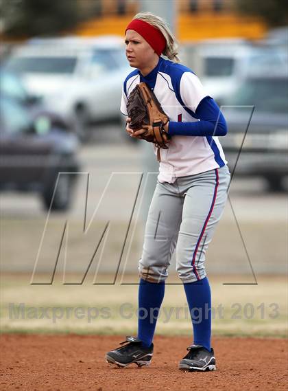 Thumbnail 1 in Bullard vs Pleasant Grove (Forney-North Forney Invitational) photogallery.