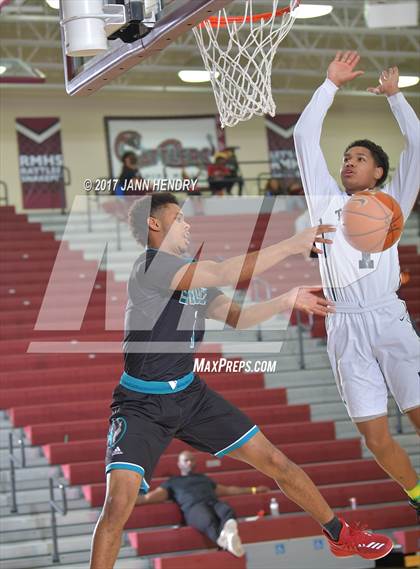 Thumbnail 1 in Sheldon vs Trinity International (Rancho Mirage Holiday Invitational) photogallery.