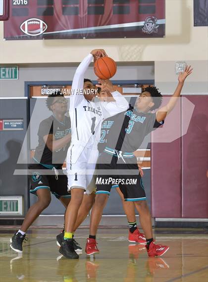 Thumbnail 2 in Sheldon vs Trinity International (Rancho Mirage Holiday Invitational) photogallery.