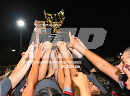 Thumbnail 2 in River Valley vs Benson (AIA 2A Final - Awards) photogallery.