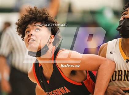 Thumbnail 1 in California vs. Alameda (Oscar Frayer Invitational) photogallery.