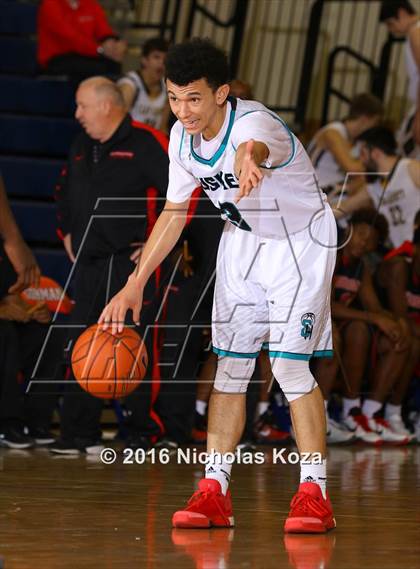 Thumbnail 2 in Westchester vs. Sheldon (Tarkanian Classic) photogallery.