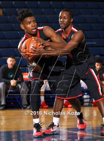 Thumbnail 3 in Westchester vs. Sheldon (Tarkanian Classic) photogallery.