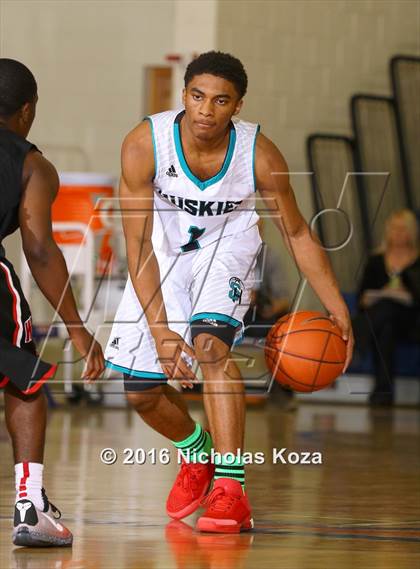 Thumbnail 1 in Westchester vs. Sheldon (Tarkanian Classic) photogallery.
