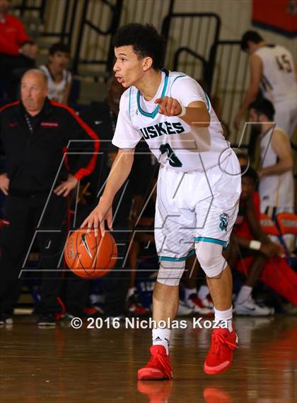 Thumbnail 1 in Westchester vs. Sheldon (Tarkanian Classic) photogallery.
