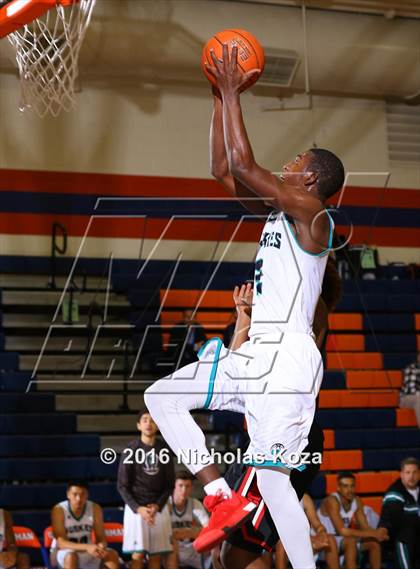 Thumbnail 1 in Westchester vs. Sheldon (Tarkanian Classic) photogallery.