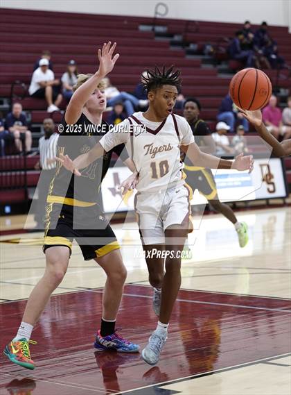 Thumbnail 3 in Stony Point @ Dripping Springs photogallery.