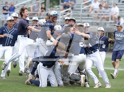 Thumbnail 2 in Staples vs. Amity Regional (CIAC Class LL Final) photogallery.