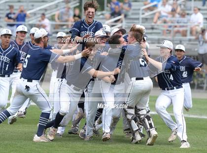 Thumbnail 3 in Staples vs. Amity Regional (CIAC Class LL Final) photogallery.