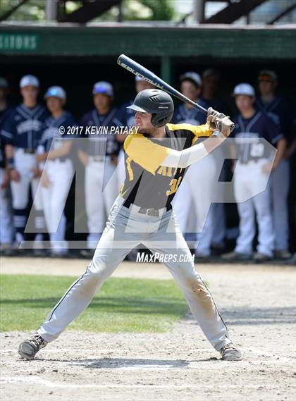 Thumbnail 2 in Staples vs. Amity Regional (CIAC Class LL Final) photogallery.