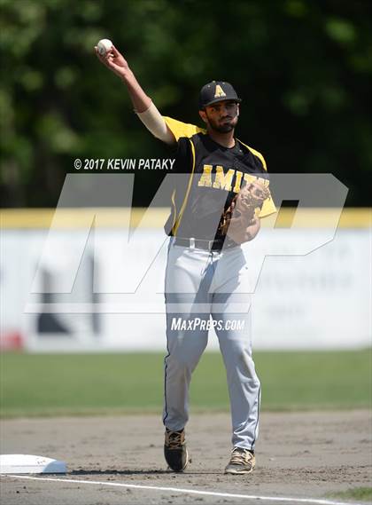 Thumbnail 1 in Staples vs. Amity Regional (CIAC Class LL Final) photogallery.