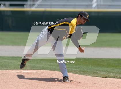 Thumbnail 3 in Staples vs. Amity Regional (CIAC Class LL Final) photogallery.