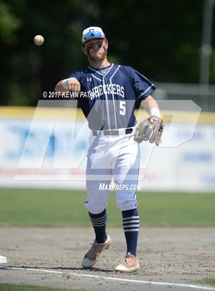 Thumbnail 1 in Staples vs. Amity Regional (CIAC Class LL Final) photogallery.