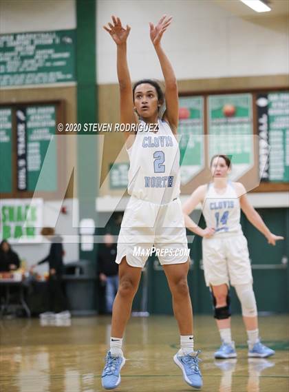 Thumbnail 2 in Bishop Gorman vs. Clovis North (MLK Showcase) photogallery.
