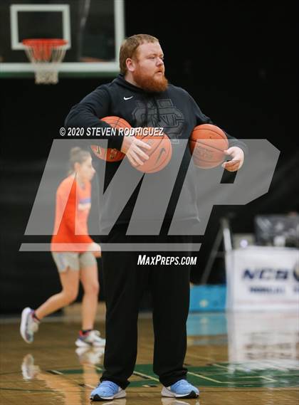 Thumbnail 2 in Bishop Gorman vs. Clovis North (MLK Showcase) photogallery.