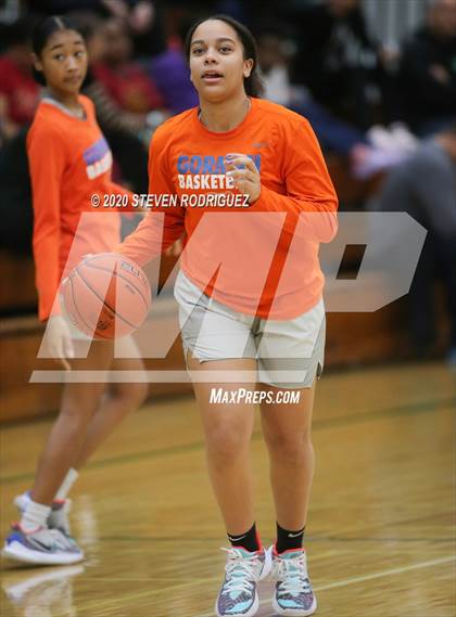Thumbnail 2 in Bishop Gorman vs. Clovis North (MLK Showcase) photogallery.
