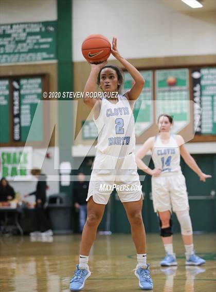 Thumbnail 1 in Bishop Gorman vs. Clovis North (MLK Showcase) photogallery.