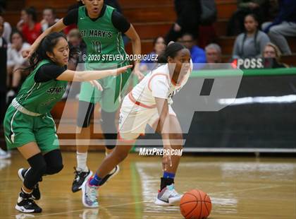 Thumbnail 2 in Bishop Gorman vs. Clovis North (MLK Showcase) photogallery.
