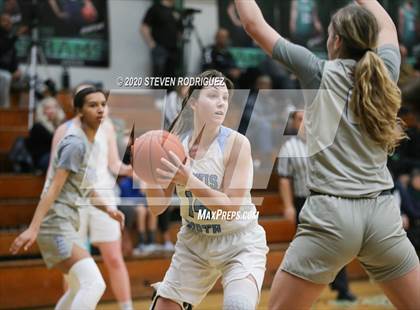 Thumbnail 2 in Bishop Gorman vs. Clovis North (MLK Showcase) photogallery.