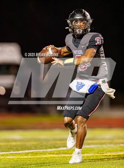 Thumbnail 3 in Fort Dorchester vs Carolina Forest (SCHSL 5A Div 1 Round 2) photogallery.