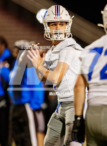 Thumbnail 2 in Fort Dorchester vs Carolina Forest (SCHSL 5A Div 1 Round 2) photogallery.