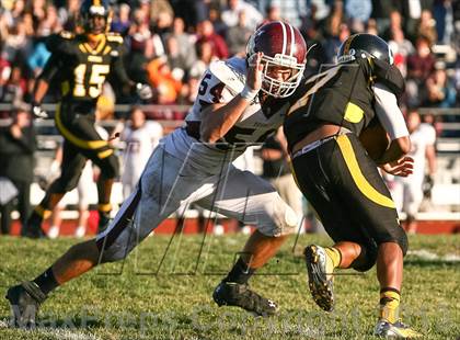 Thumbnail 2 in DeSmet Jesuit vs. Hazelwood Central (MSHSAA District Playoff) photogallery.