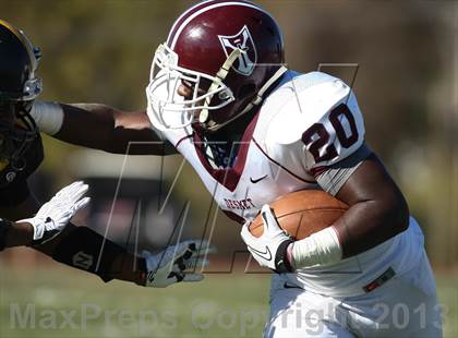 Thumbnail 2 in DeSmet Jesuit vs. Hazelwood Central (MSHSAA District Playoff) photogallery.