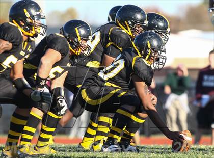 Thumbnail 3 in DeSmet Jesuit vs. Hazelwood Central (MSHSAA District Playoff) photogallery.