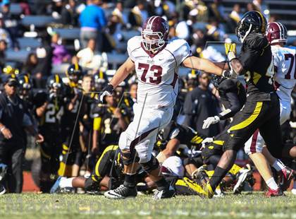 Thumbnail 1 in DeSmet Jesuit vs. Hazelwood Central (MSHSAA District Playoff) photogallery.