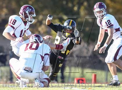 Thumbnail 3 in DeSmet Jesuit vs. Hazelwood Central (MSHSAA District Playoff) photogallery.