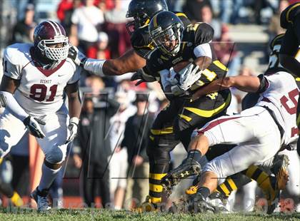 Thumbnail 3 in DeSmet Jesuit vs. Hazelwood Central (MSHSAA District Playoff) photogallery.