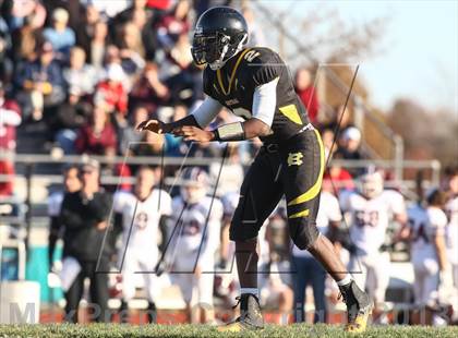 Thumbnail 3 in DeSmet Jesuit vs. Hazelwood Central (MSHSAA District Playoff) photogallery.