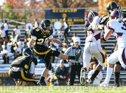 Thumbnail 3 in DeSmet Jesuit vs. Hazelwood Central (MSHSAA District Playoff) photogallery.