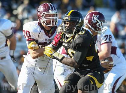 Thumbnail 3 in DeSmet Jesuit vs. Hazelwood Central (MSHSAA District Playoff) photogallery.