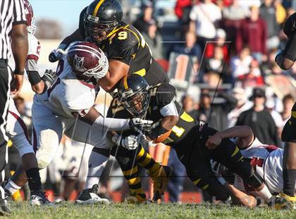 Thumbnail 2 in DeSmet Jesuit vs. Hazelwood Central (MSHSAA District Playoff) photogallery.
