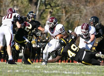 Thumbnail 3 in DeSmet Jesuit vs. Hazelwood Central (MSHSAA District Playoff) photogallery.