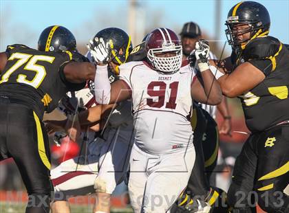 Thumbnail 3 in DeSmet Jesuit vs. Hazelwood Central (MSHSAA District Playoff) photogallery.