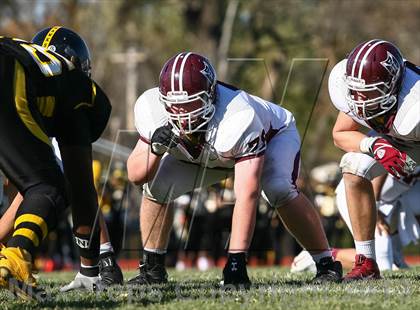 Thumbnail 2 in DeSmet Jesuit vs. Hazelwood Central (MSHSAA District Playoff) photogallery.