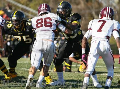 Thumbnail 2 in DeSmet Jesuit vs. Hazelwood Central (MSHSAA District Playoff) photogallery.