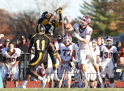 Thumbnail 1 in DeSmet Jesuit vs. Hazelwood Central (MSHSAA District Playoff) photogallery.