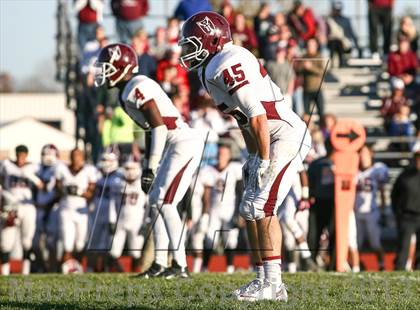 Thumbnail 1 in DeSmet Jesuit vs. Hazelwood Central (MSHSAA District Playoff) photogallery.