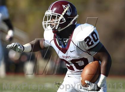 Thumbnail 2 in DeSmet Jesuit vs. Hazelwood Central (MSHSAA District Playoff) photogallery.