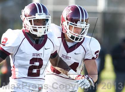 Thumbnail 3 in DeSmet Jesuit vs. Hazelwood Central (MSHSAA District Playoff) photogallery.