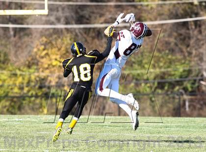 Thumbnail 1 in DeSmet Jesuit vs. Hazelwood Central (MSHSAA District Playoff) photogallery.