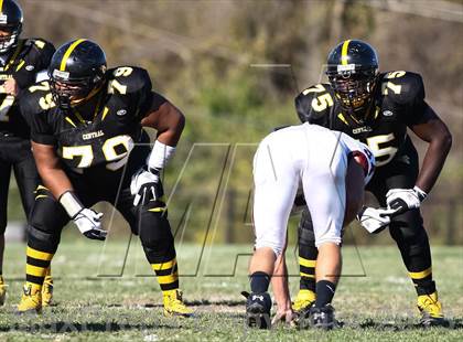Thumbnail 2 in DeSmet Jesuit vs. Hazelwood Central (MSHSAA District Playoff) photogallery.