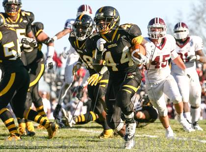 Thumbnail 1 in DeSmet Jesuit vs. Hazelwood Central (MSHSAA District Playoff) photogallery.